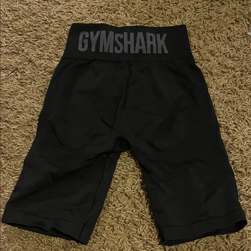 Gymshark Black Bike Shorts - Picture 2 of 2